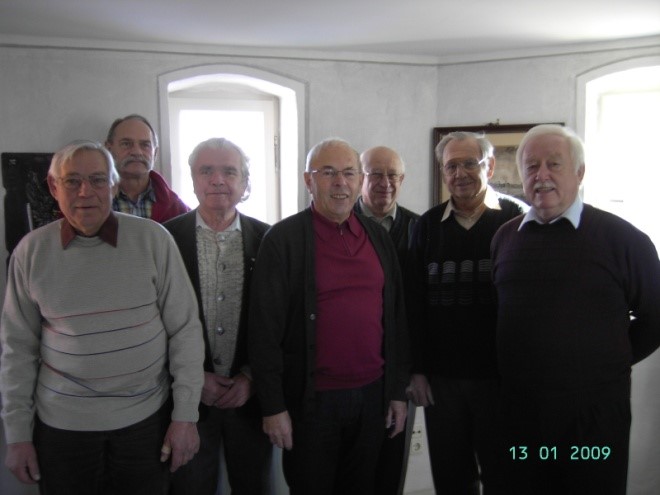 Das Sanierungsteam von links nach rechts: Helmut Findler, Anton Huber, Johann Riederle, Josef Kaifer, Fridolin Merz, Norbert Kastner und Dr. Josef Jostan. Auf dem Bild fehlen Georg Biberacher und Arno Kohl